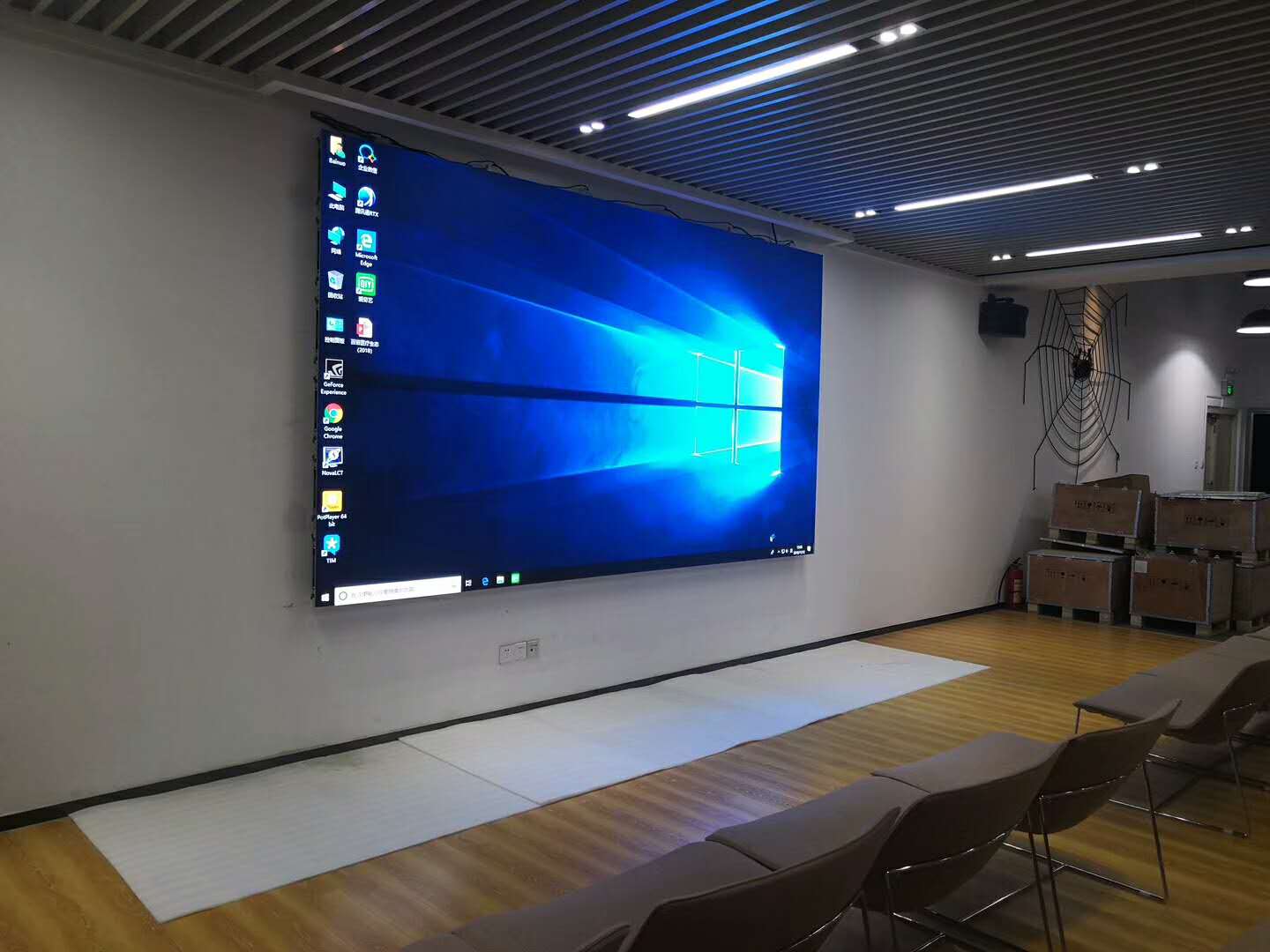 國(guó)星燈珠4k高清P1.875全彩led顯示屏安裝完成