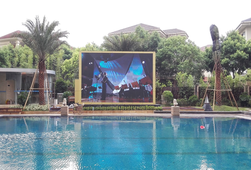 佛山三水金太陽(yáng)戶外P8全彩LED顯示屏安裝完成-面積48㎡