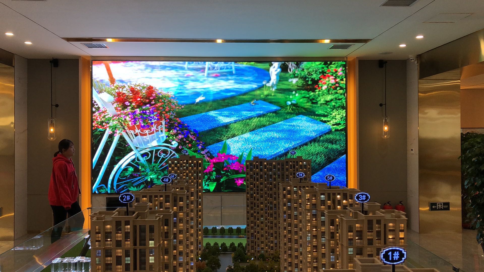 甘肅 蘭州 戶內(nèi)P2全彩屏 10平方