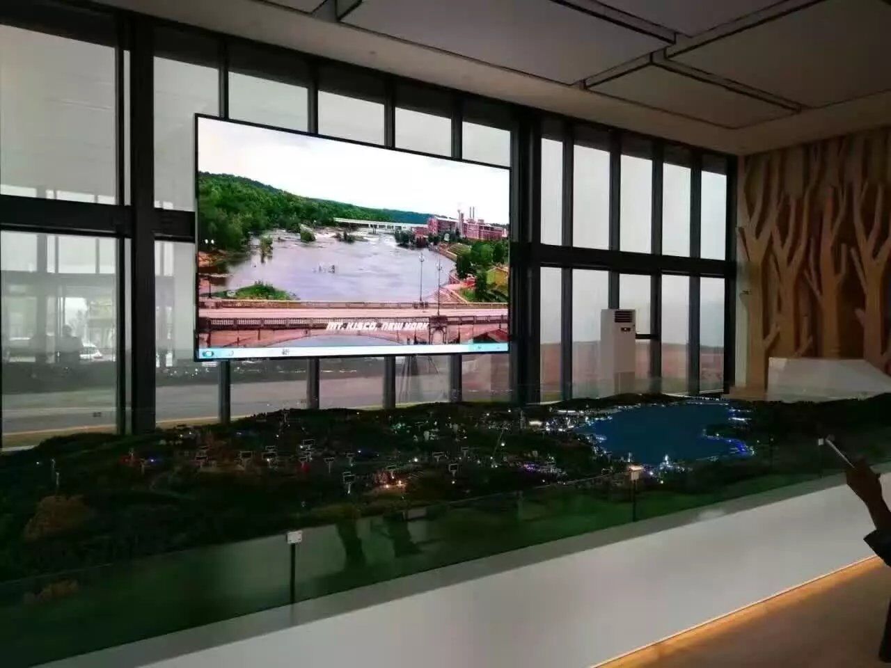 廣東江門 戶內(nèi)P2 全彩屏 18平方